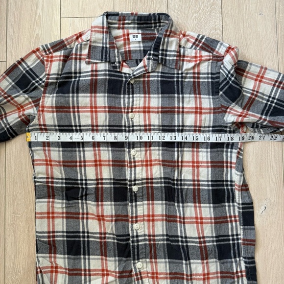 Uniqlo Men's Plaid Flannel Shirt in Navy & Orange Size Small - Picture 4 of 9